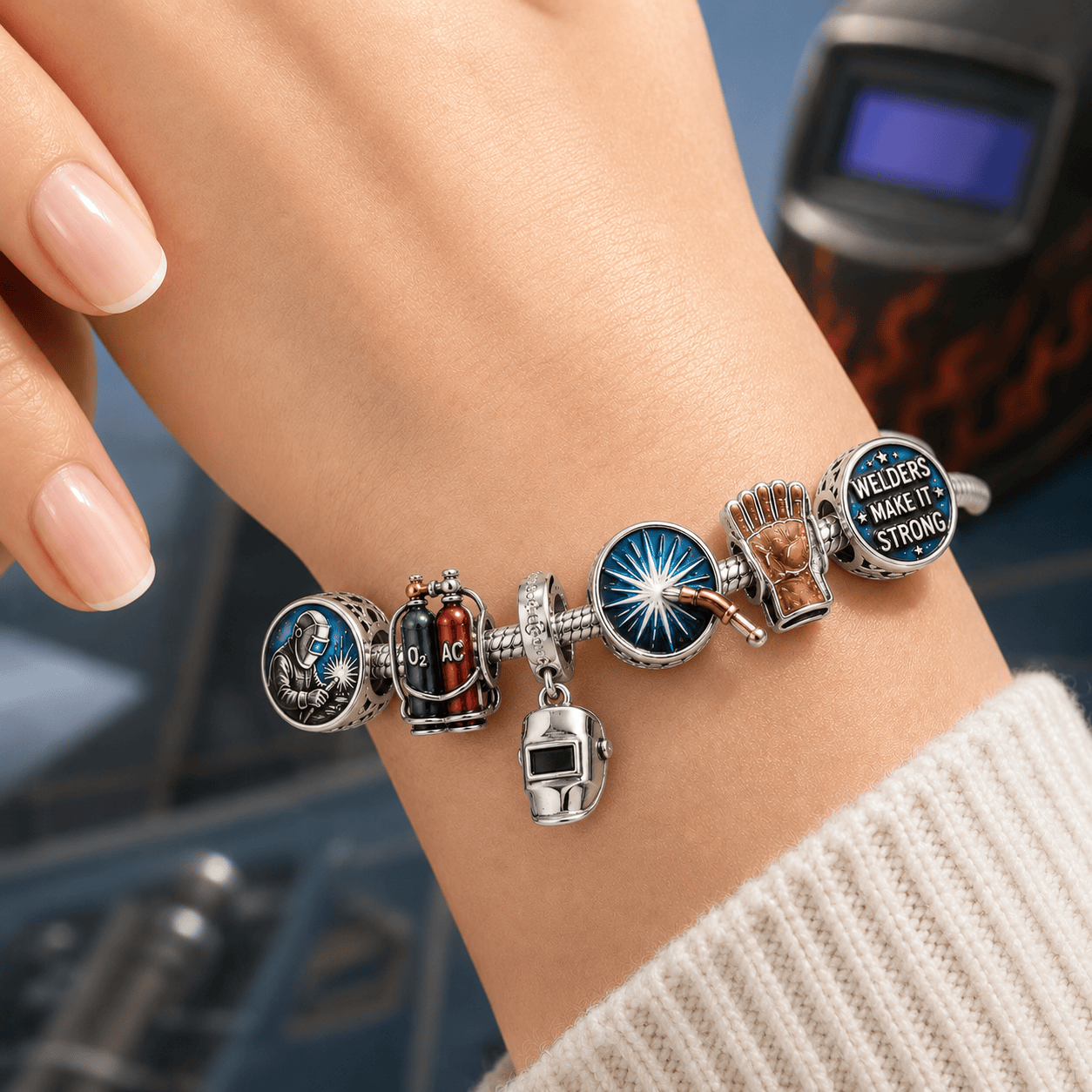 WLD Silver Charm Bracelet Set BMD