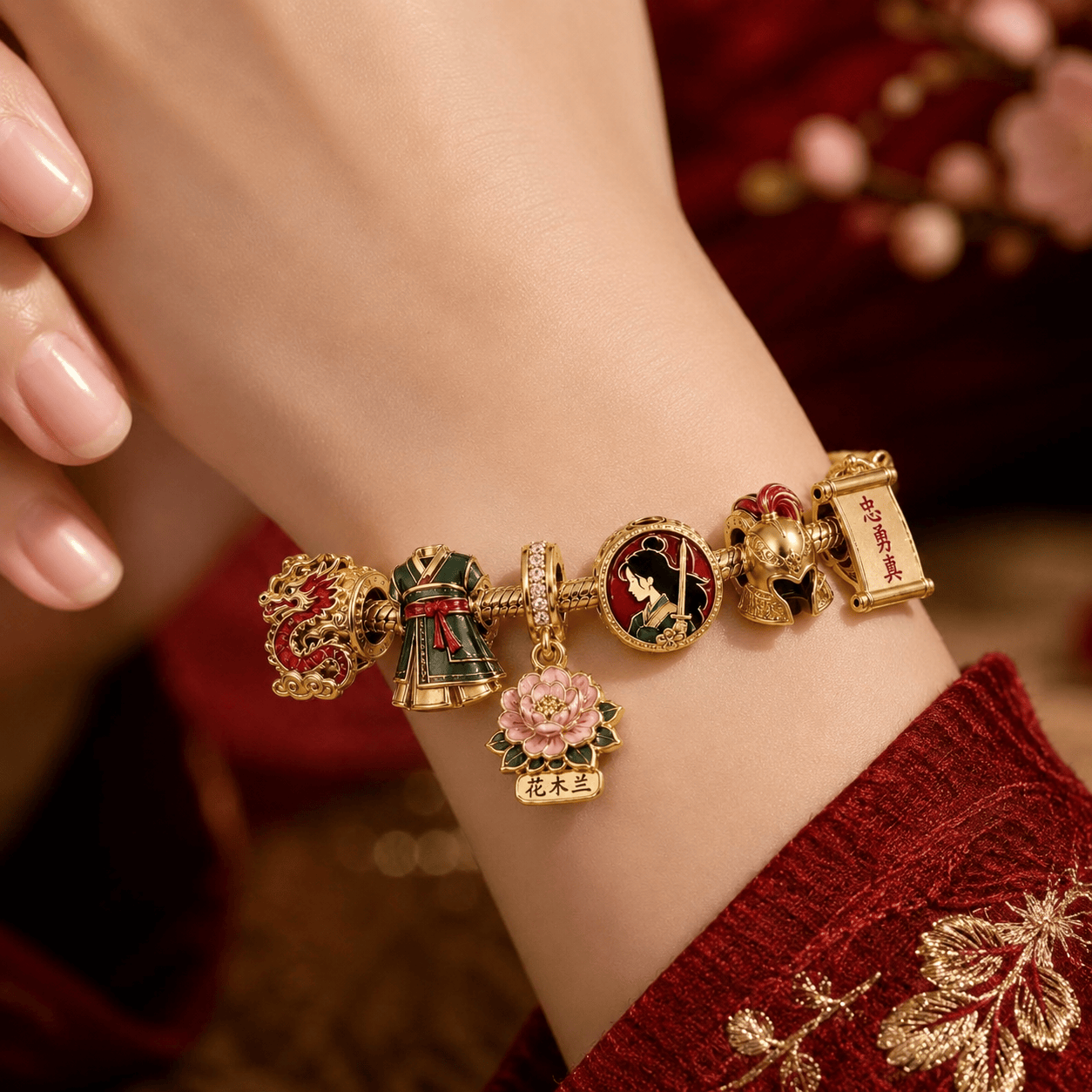 MLN Gold Charm Bracelet Set VTH